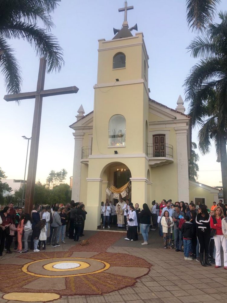 CORPUS CHRISTI - Comunidade católica se prepara para a confecção dos tapetes