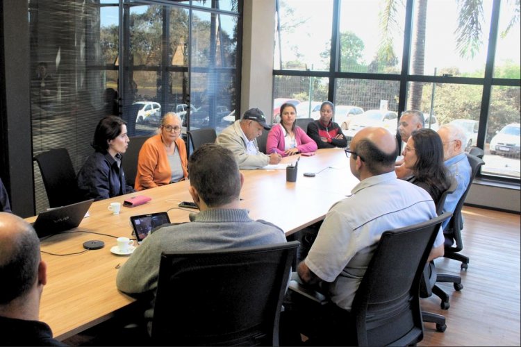 Usiminas recebe moradores da comunidade de Vieiras