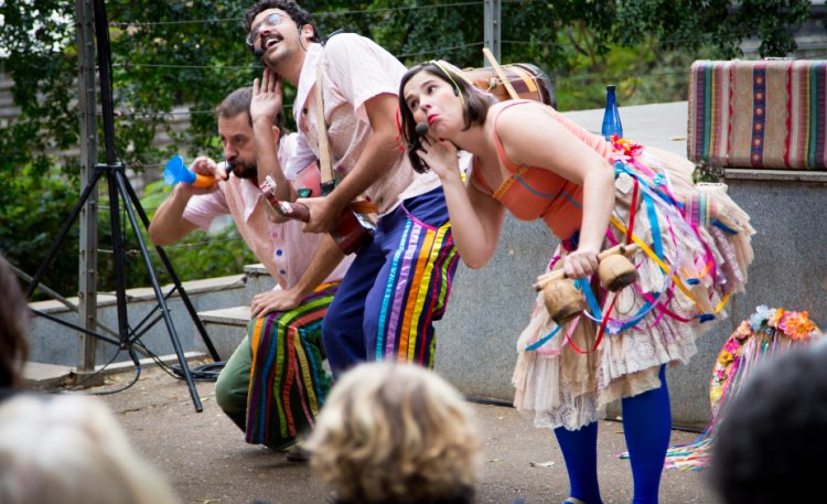 DIVERSÃO EM CENA - Grupo Maria Cutia se apresenta na próxima semana em Pedras