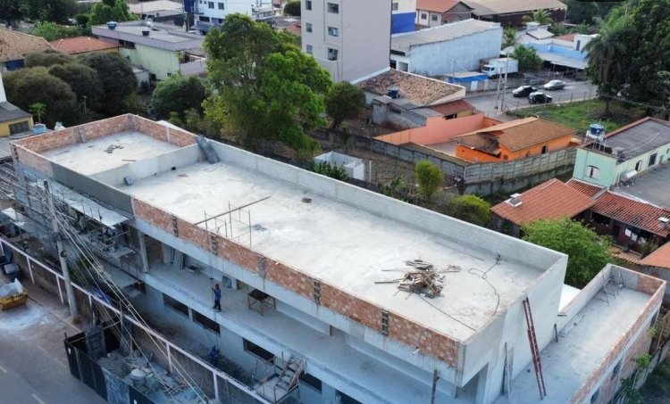 EM OBRAS  - Construção do Cefet em andamento